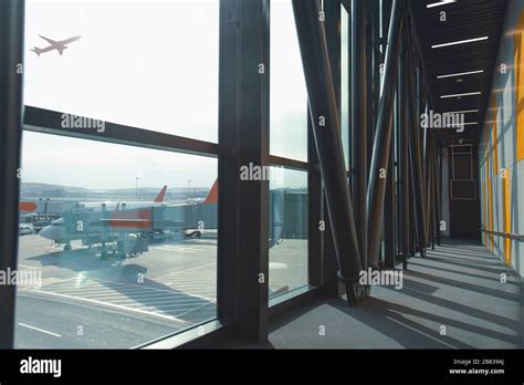 New and modern designed airport terminal boarding gate Stock Photo - Alamy