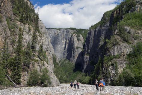 Nahanni River Rafting & Canoeing | Nahanni River Adventures