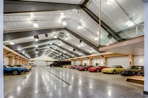 Calling All Car Collectors | 5 More Luxury Garages - Sotheby´s ...