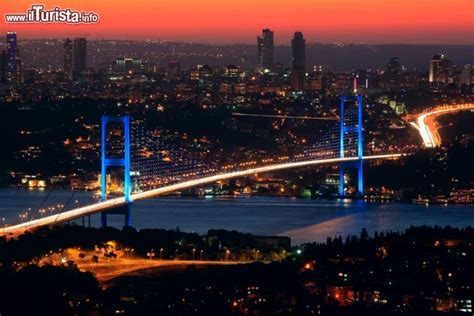 Ponte sul Bosforo, Istanbul uno dei due passaggi ... | Foto Istanbul