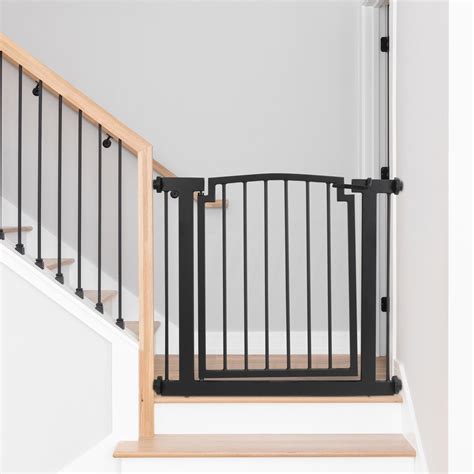 Strong Stair Gate for Dogs. Top of Stairs, Bottom, Banisters, Railings ...