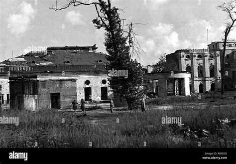 postwar period, cities, Berlin, Germany, ruins of the Reich Chancellery, garden, 1948 ...