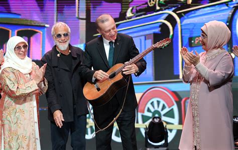 Yusuf Islam fascinates audience in Ankara concert – The Muslim Times