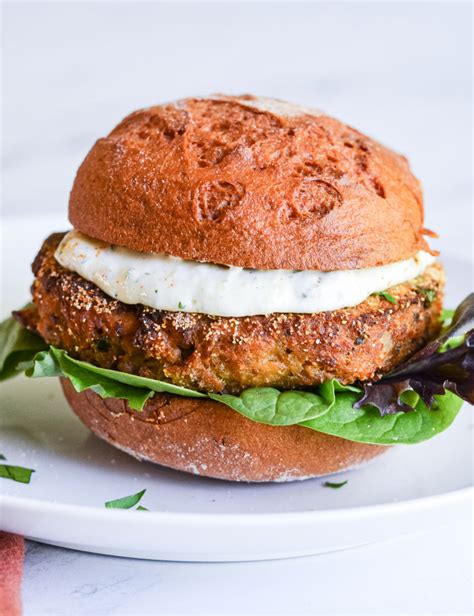 Recipe for Salmon Burgers - Sauce for Salmon Burgers - clean cuisine