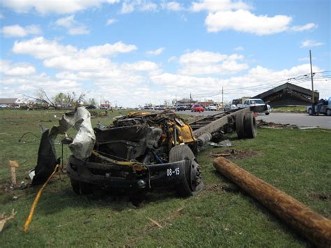 Winds of Change: The 2011 Tornado Outbreak and the Birth of a Weather ...