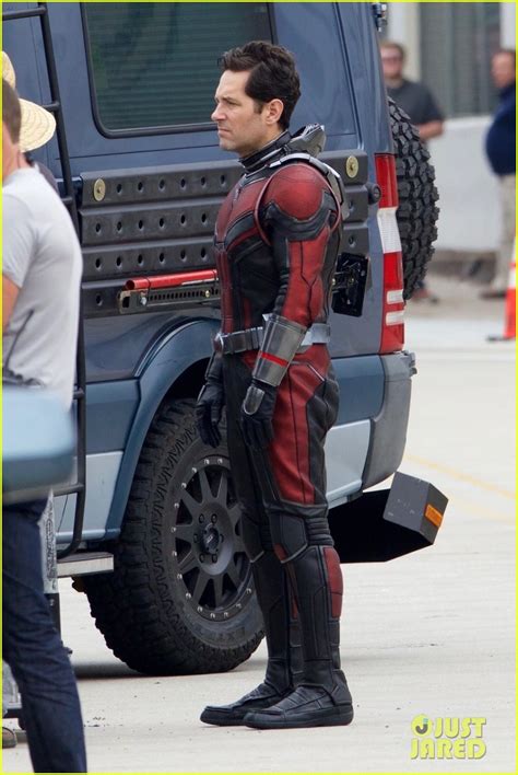 Paul Rudd Runs in Costume on the Set of 'Ant-Man and The Wasp' - First Look!: Photo 3972063 ...