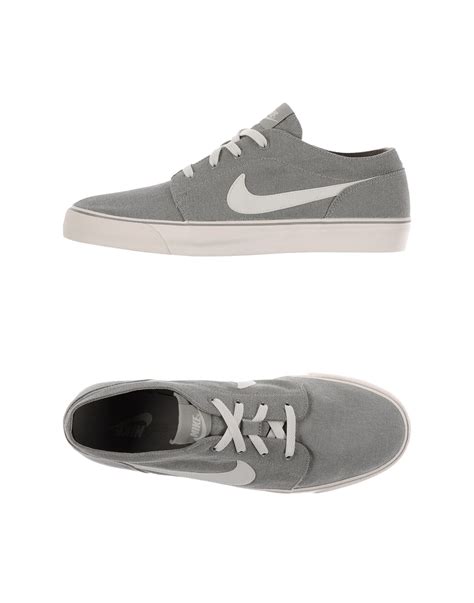 Nike Low-tops & Trainers in Grey (Gray) for Men - Lyst