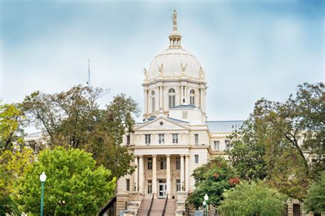 Monuments of Justice: McLennan County Courthouse History