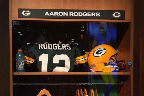 Aaron Rodgers wins 2021 NFL MVP award, earning 2nd straight & 4th ...