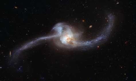 Image: Hubble captures collision of two galaxies