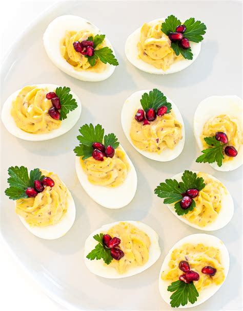 Christmas Deviled Eggs - Chef Savvy