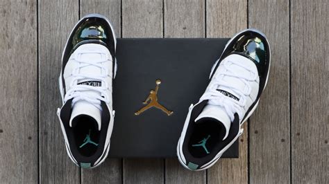 AIR JORDAN 11 LOW EMERALD/EASTER (IRIDESCENT) | unboxing - overview & on-feet!! - YouTube