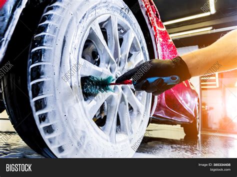 Cleaning Car Wheel Image & Photo (Free Trial) | Bigstock