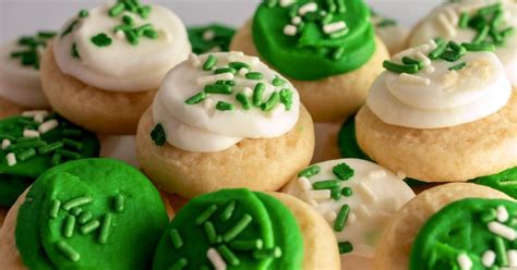 25 Best St. Patrick’s Day Cookies (Easy Recipes) - Insanely Good