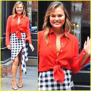 Chrissy Teigen Promotes New Cookbook ‘Cravings 2′ at Cravings Fest! | Celebrity Babies, Chrissy ...