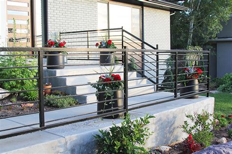 Modern Front Railing Design - As you'll find in the projects below, there are endless ways to ...