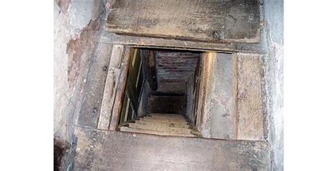 Hiding to Avoid Hanging: Priest Holes, Hidden Chambers, and Secret Passages | Ancient Origins