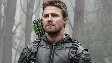 Arrow : Stephen Amell pourrait-il reprendre son rôle d’Oliver Queen ? L’acteur répond