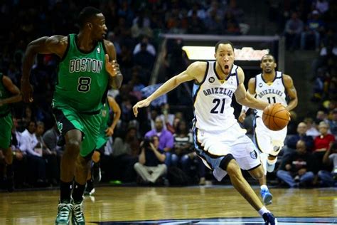 Celtics may buy out Tayshaun Prince