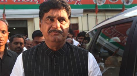 BJP Govt's Minister Gopinath Munde dies in road accident in Delhi