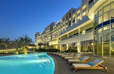 Crowne Plaza Muscat OCEC Hotel - Deals, Photos & Reviews