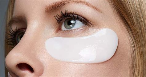 Under-Eye Mask DIY: 6 Recipes for Puffy Under Eyes