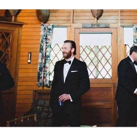 New Photos: Chris Evans at a Wedding! | Chris evans, Evan, Chris evans ...