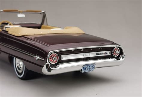 1964 Ford Galaxie 500/XL Open Convertible – Vintage Burgundy – sunstarmodelcars