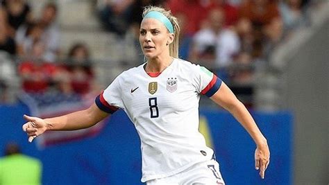 The American soccer player Julie Ertz brings USWNT’s World Cup trophy home ahead of New York ...