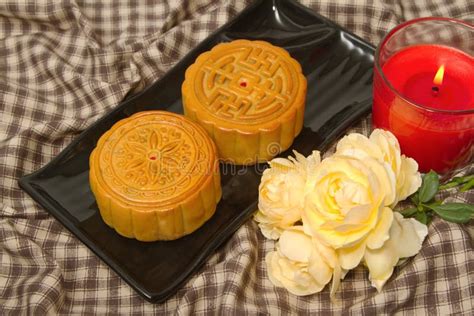 Chinese Moon Cake for Chinese Mid-autumn Festival Stock Image - Image ...