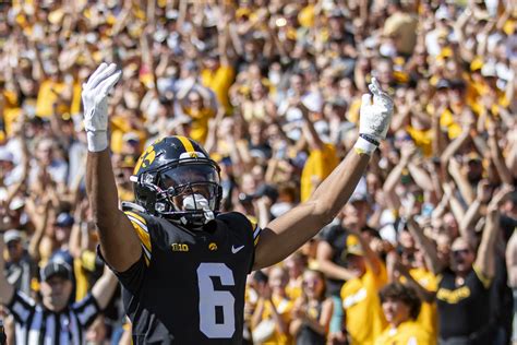 Live updates | Iowa football squares off with Iowa State for 2023 Cy-Hawk Trophy - The Daily Iowan