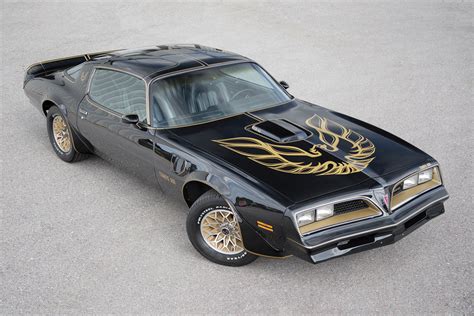 1977 Pontiac Firebird Trans AM “Smokey and the Bandit” Promo Car Sells for $550K - autoevolution