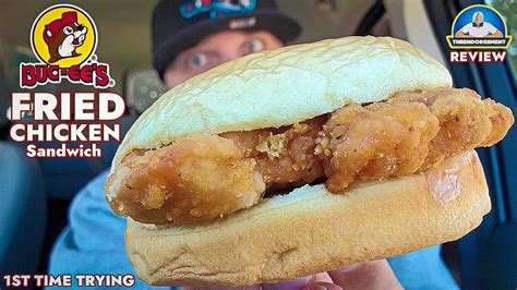 Buc-ee's® Fried Chicken Sandwich Review! 🐔🥪 | BEST Sandwich at Buc-ee's ...