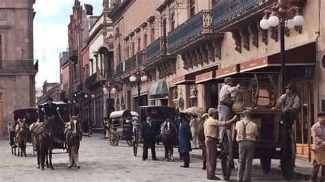 a street look of Mexico at 1920