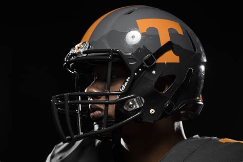 Vols Smoky Helmet | Football helmets, Helmet, Tennessee