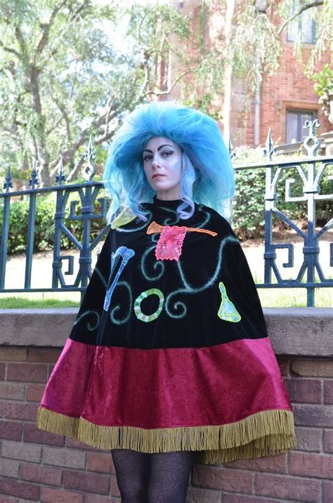 Photo of Sillywhims cosplaying Madame Leota (The Haunted Mansion) | Haunted mansion costume ...