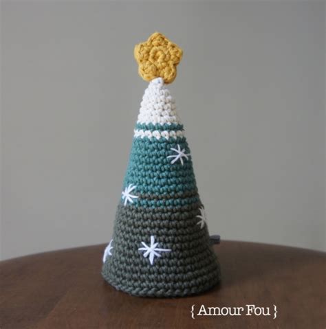 A christmas tree - Free amigurumi pattern