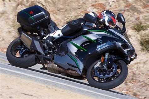 2019 Kawasaki Ninja H2 SX SE+ Review: Supercharged Travel