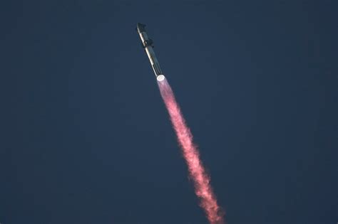 What happened during SpaceX’s Starship test flight. - The New York Times