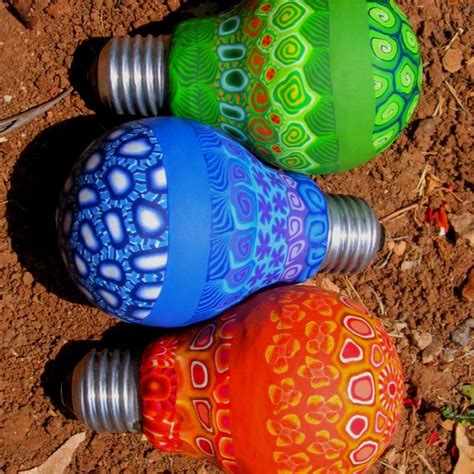 Intricately painted light bulbs | Light bulb art, Light bulb ornaments ...