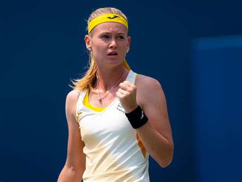 WTA TENNIS COMENTADA POR JAVIER: Marie Bouzkova advances in Rogers Cup ...