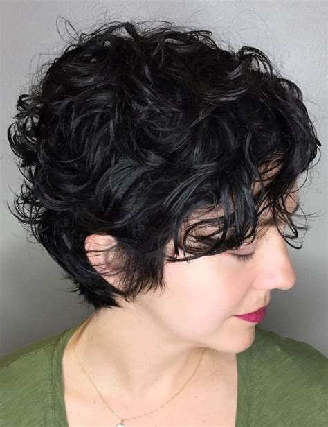 60 Most Delightful Short Wavy Hairstyles for 2024 | Short wavy hair, Curly pixie hairstyles ...