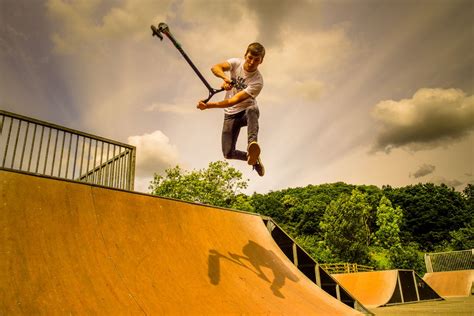 Dan Harper Scooter Inward Bri Flip at BMX skatepark. BMX and Scooter ...