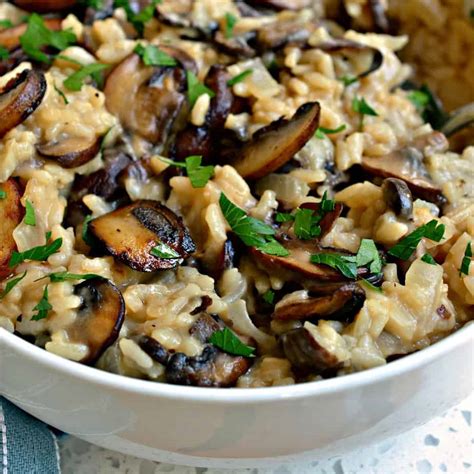 Mushroom Risotto (Flavorful Creamy Italian Rice Dish)