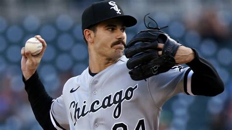 Dylan Cease improves to 10-0 against Tigers in White Sox win