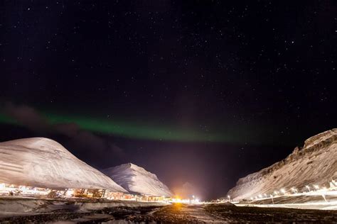 7 Reasons to Visit Svalbard in Winter: Northern Lights, Huskies & More ...