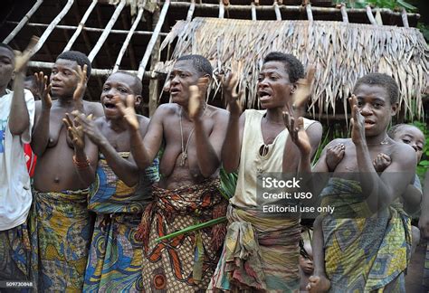 Baka People Stock Photo - Download Image Now - Central African Republic ...