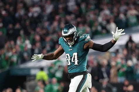 Eagles' Josh Sweat ranks among NFL’s top pass rushers; Jalen Hurts ...