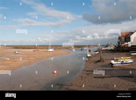 Wells harbour hi-res stock photography and images - Alamy