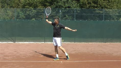 Tennis One-Handed Backhand Tips - 4 Keys To A Consistent Backhand